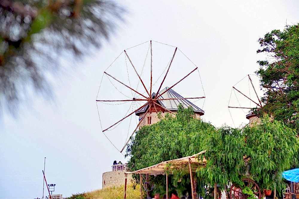 Taş Evler, Sakız Kokusu, Arnavut Kaldırımları: Bir Butik Ege Turu ile Yaşayacağınız 5 Özel Deneyim