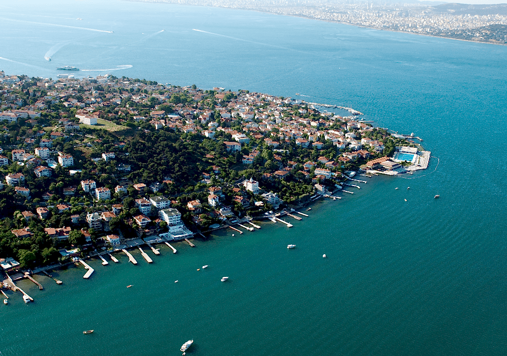 Vapurun Götürdüğü Yerde Mutluluk Var: İstanbul Adaları