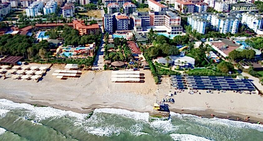 Clover Magic Garden Beach