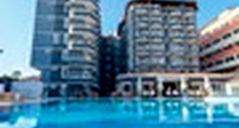 Clover Magic Garden Beach