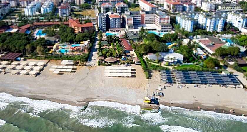 Clover Magic Garden Beach