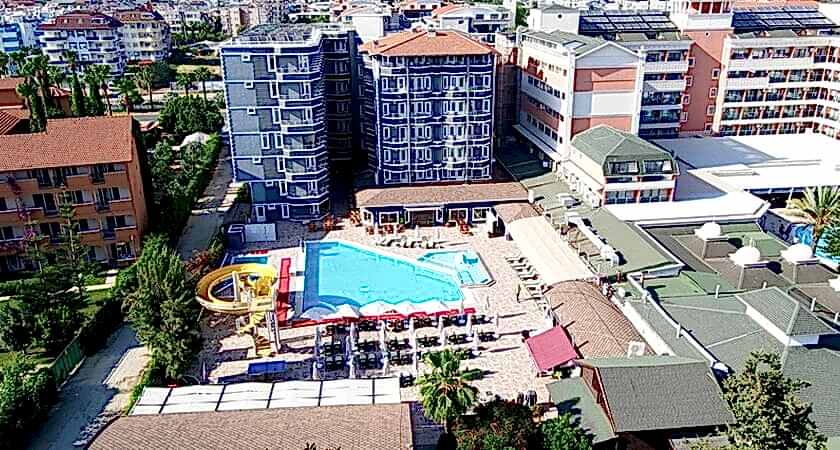 Clover Magic Garden Beach