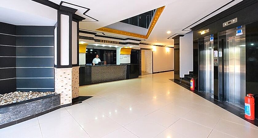 Clover Magic Garden Beach