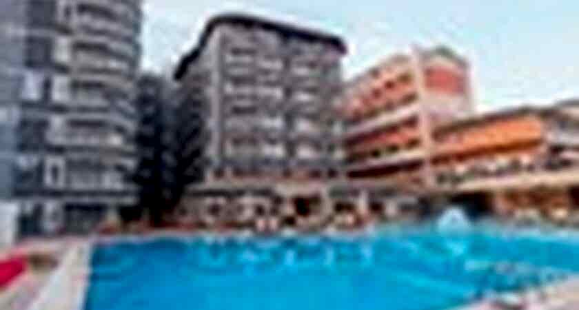 Clover Magic Garden Beach