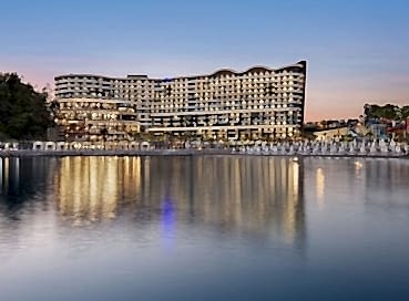 Mylome Luxury Hotel & Resort